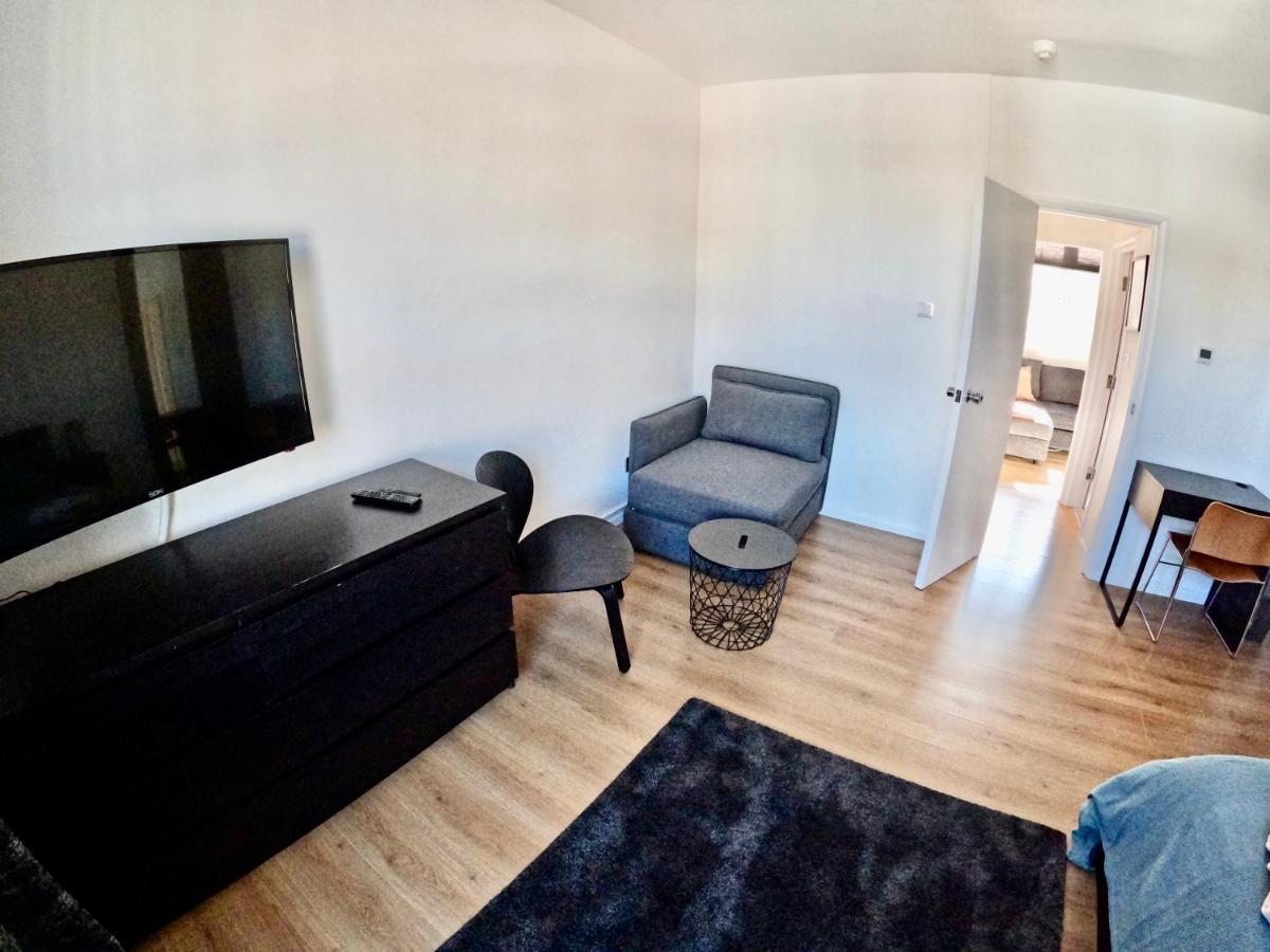 Lovely One Bedroom Flat London Exterior photo