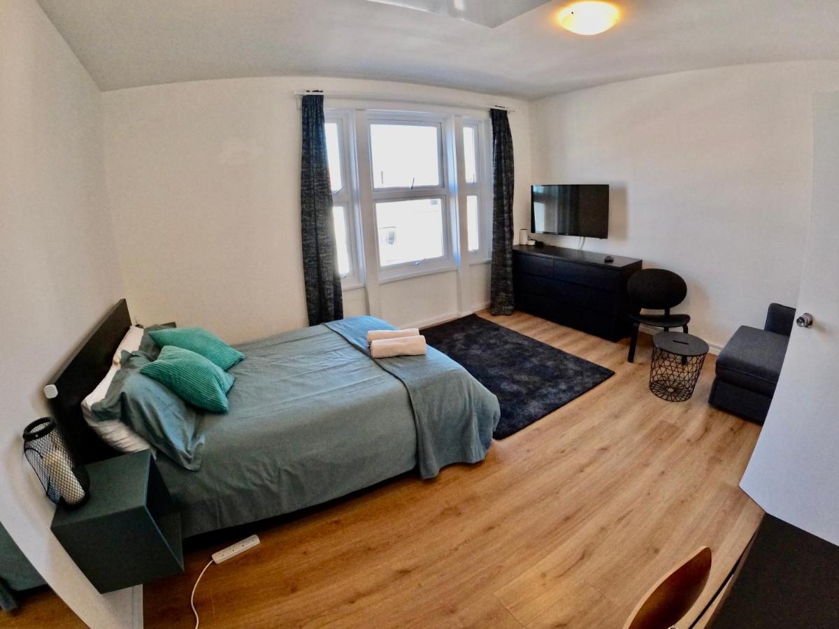Lovely One Bedroom Flat London Exterior photo